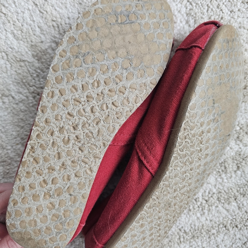 Toms - Picture 4 of 4